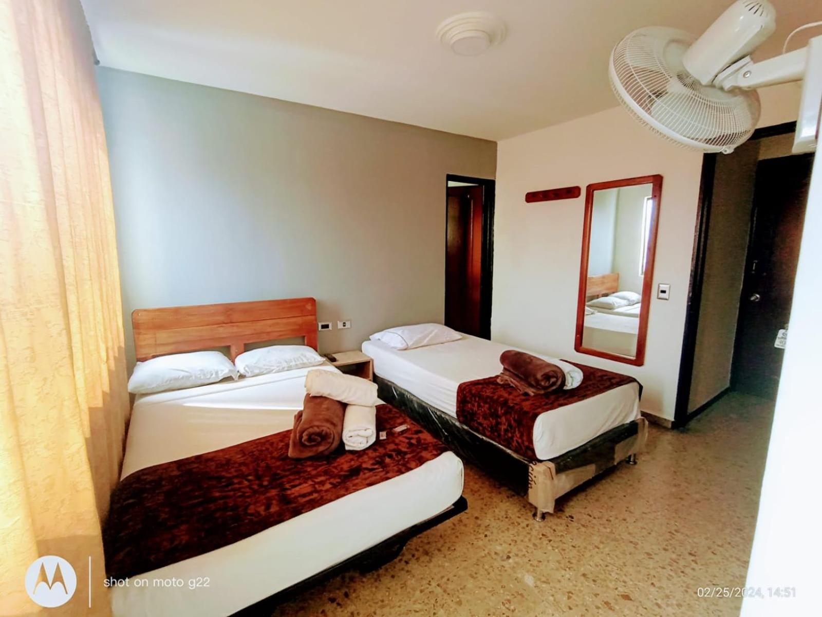 Hotel Medellin Kapital Luaran gambar