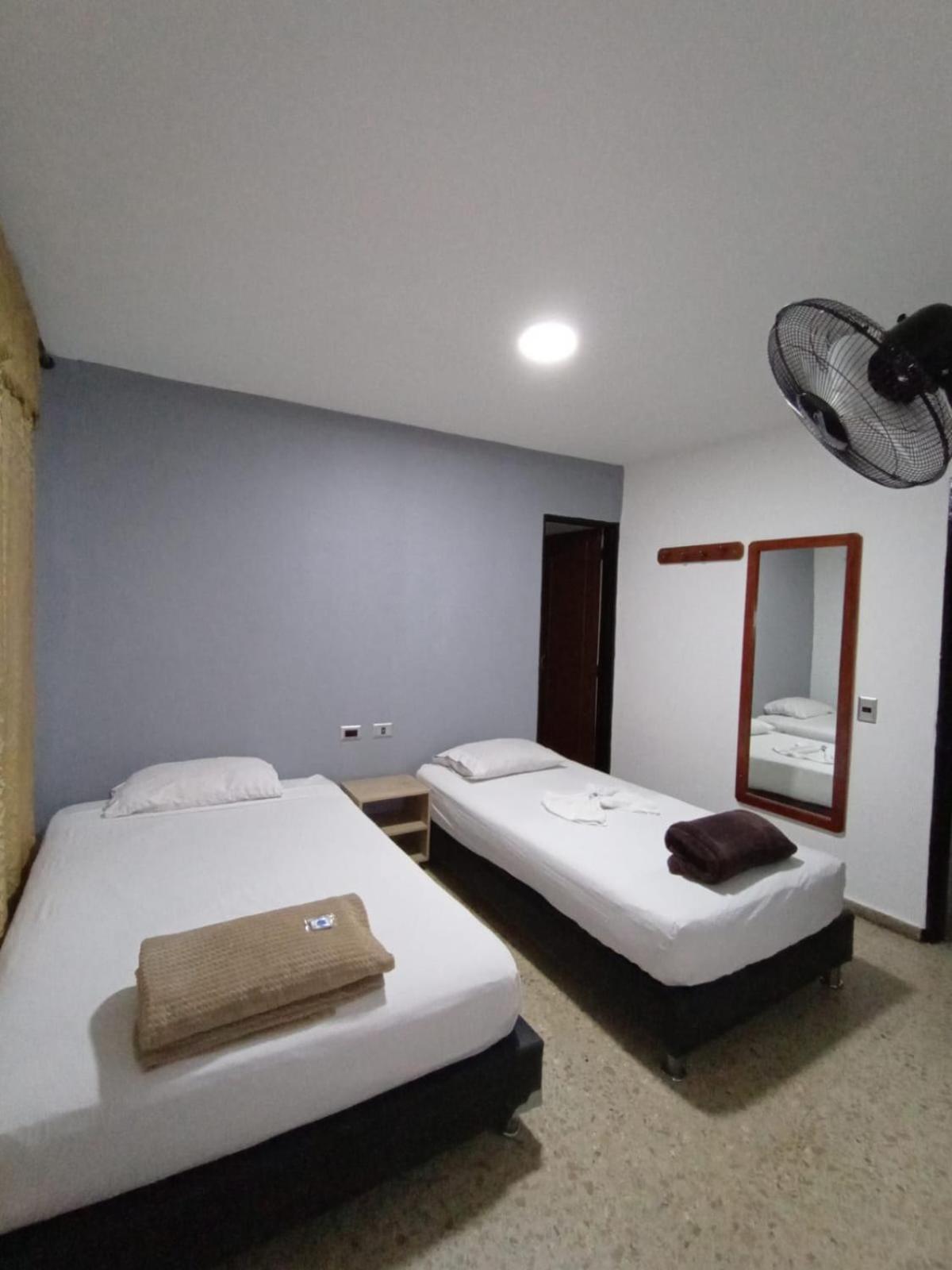Hotel Medellin Kapital Luaran gambar